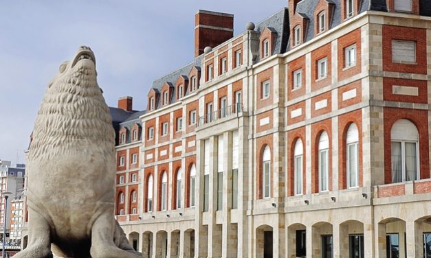 Kicillof con empresarios del turismo