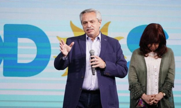 Cierre de campaña de Frente de Todos en Merlo