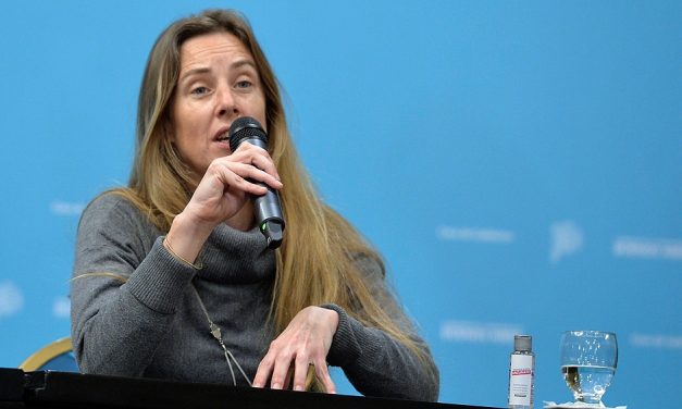 Agustina Vila: «El desafío es doble, dar respuestas a la coyuntura y transformar la escuela»