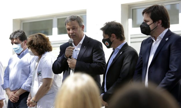 Kicillof y Cascallares encabezaron emotivo homenaje al personal de salud y recorrieron el parque industrial