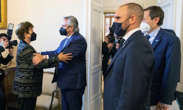 El Gobierno no descarta cerrar el acuerdo con el FMI para antes de fin de año