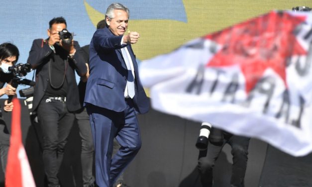Fernández: «El Presidente que está acá es el que eligió el pueblo»