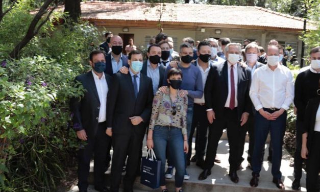 Los intendentes bonaerenses piden habilitar la reelección indefinida y Alberto abre el debate