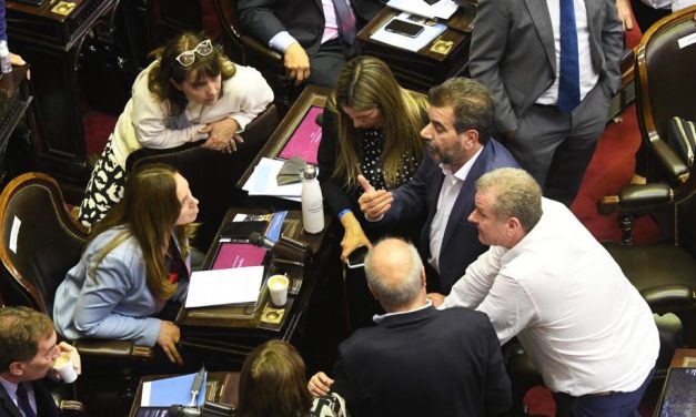 La oposición al desnudo:  «Y un día volvió al Grupo A»