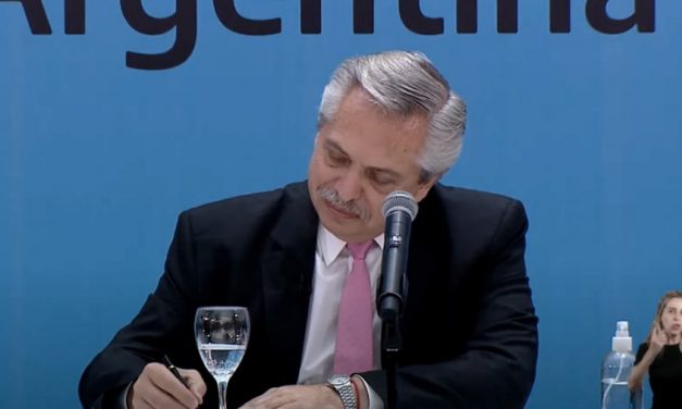 Fernández sobre las becas Progresar: «El Estado debe estar para aquellos a los que les cuesta crecer»