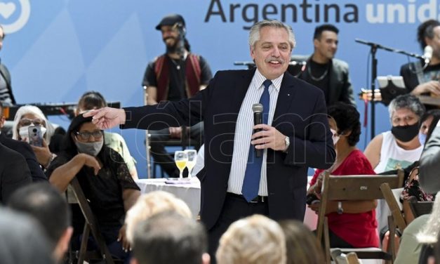 El Presidente anunció un bono de fin de año de $8.000 para los jubilados que cobren la mínima