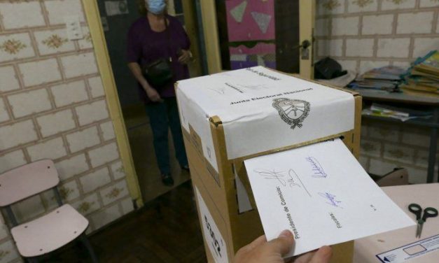 Municipios: la Justicia suspendió la ley que impide la reelección indefinida de intendentes