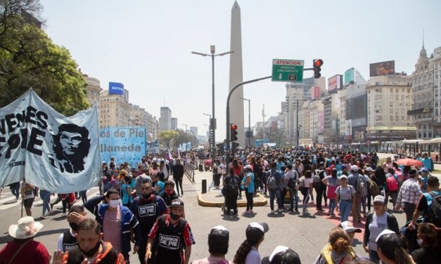 Fuerte reclamo por en la calles por la sanción de seis leyes