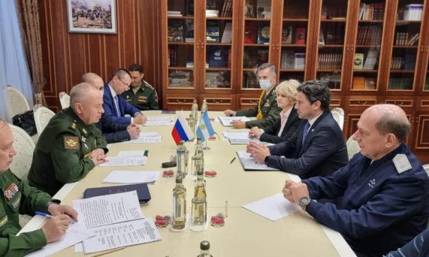 Defensa: Mirar a Moscú