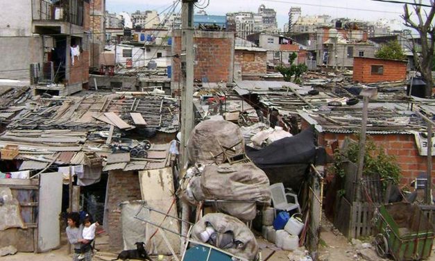 Capitalismo, democracia, derechos y alimentos