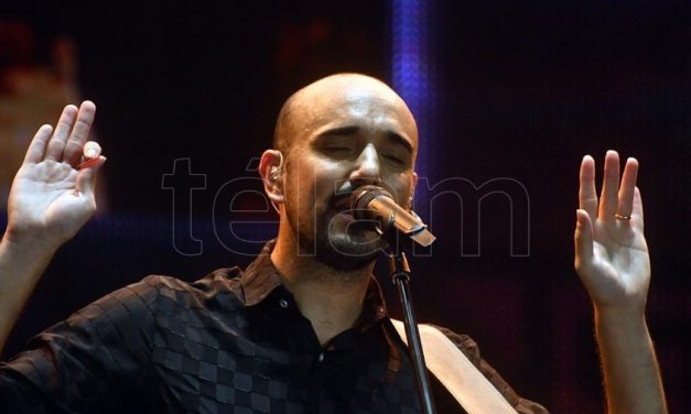 Abel Pintos y Víctor Heredia brillaron en la noche de Cosquín