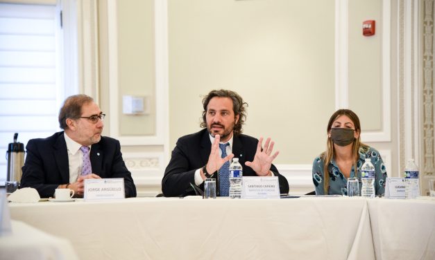 El FMI y una cita en Los Ángeles: Cafiero tomó nota de los planes de Washington