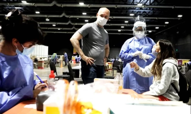 Larreta visitó centros de testeo de Covid Costa Salguero y La Rural