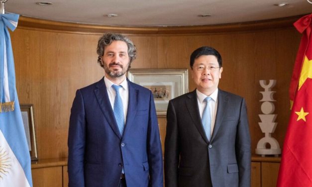 Cafiero ratificó con el embajador saliente de China la asociación estratégica entre ambos países