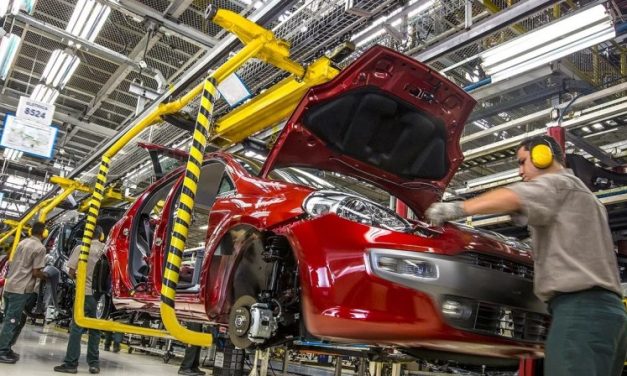 La industria automotriz vuelve a caer y enciende una alarma sobre el futuro del aparato productivo