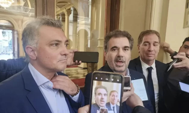 Intendentes PRO resisten pacto con LLA y buscan alternativas