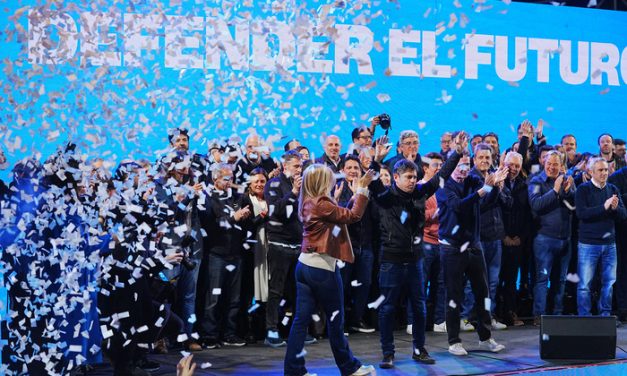 Axel Kicillof y el peronismo frente al desafío de 2027: entre la crisis y la reconstrucción