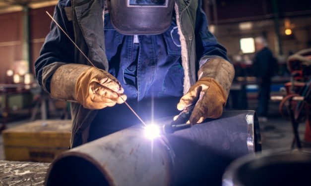 En caída libre, la industria sigue funcionado debajo del 60 % de su capacidad