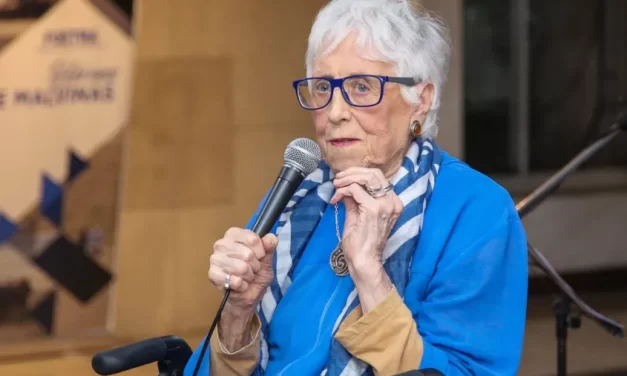 Stella Calloni: “La desinformación es hoy un arma de guerra”