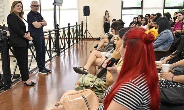 Julio Zamora encabezó un nuevo encuentro del programa Tigre Educa junto a estudiantes del distrito