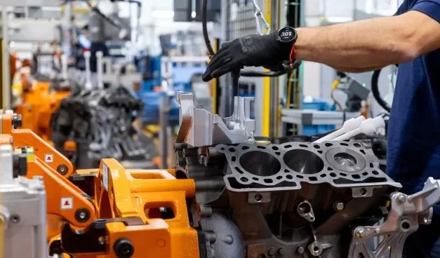 Industria argentina en recesión: la manufactura se desplomó 3,6 % en cuatro meses y el textil lidera el derrumbe