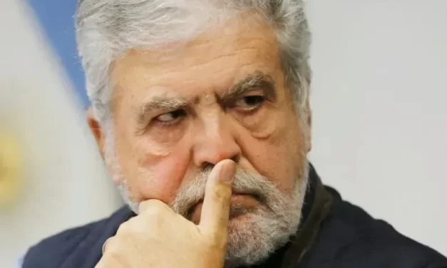 Julio De Vido: denuncias, reclamos y tensión política