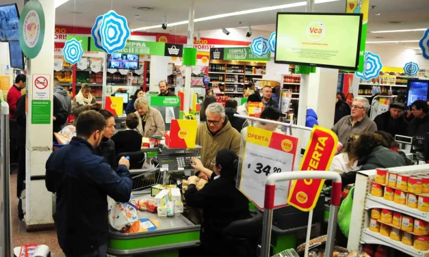 Más de 100 despidos por el cierre de locales de un gigante de supermercados