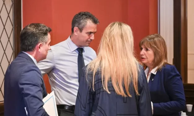 Milei convoca a extraordinarias y busca convertir al Congreso en una escribanía del Ejecutivo